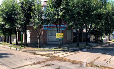LOCAL ALMACEN O KIOSCO EN HURLINGHAM