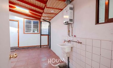 Casa Blest Gana ID: 166199r