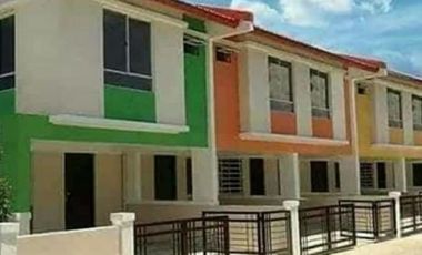 TOWNHOUSE FOR SALE IN GEN. TRIAS,CAVITE For more details, contact: DONALD PORTUGUEZ SUN# 0933825---- TM# 0955561----
