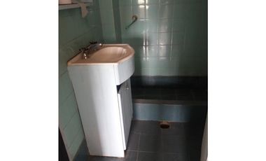 Zinny 304, Isidro Casanova