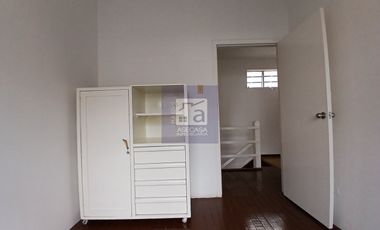 COD. 6134 - SE ARRIENDA CASA COMERCIAL - BARRIO: LA AURORA
