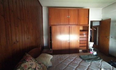 EXCELENTE CASA EN LOTE PROPIO CON 4 HABITACIONES, 2 BAÑOS, PATIO Y PARRILLAS