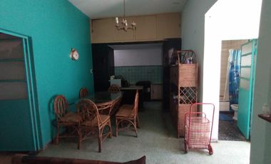 EXCELENTE CASA EN LOTE PROPIO CON 4 HABITACIONES, 2 BAÑOS, PATIO Y PARRILLAS