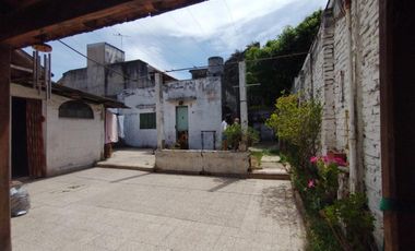 EXCELENTE CASA EN LOTE PROPIO CON 4 HABITACIONES, 2 BAÑOS, PATIO Y PARRILLAS