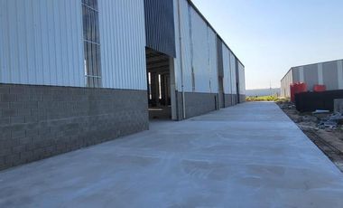 Se escuchan propuestas- Oportunidad REAL de inversión - Nave industrial en Parque industrial