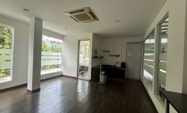 Gudang Danau Sunter Utara