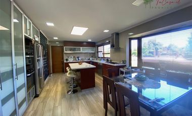Espectacular casa venta 6d/5B quincho y 2 piscinas Oliveto