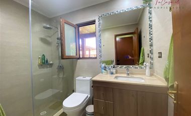 Espectacular casa venta 6d/5B quincho y 2 piscinas Oliveto
