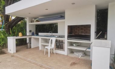 Se vende casa campestre en conjunto Altos de la Pradera