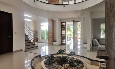 Se vende casa campestre en conjunto Altos de la Pradera