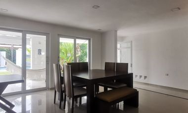 Se vende casa campestre en conjunto Altos de la Pradera