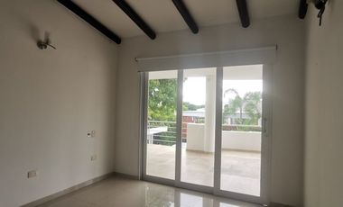 Se vende casa campestre en conjunto Altos de la Pradera