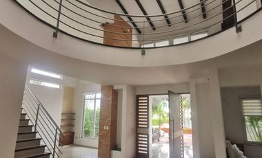 Se vende casa campestre en conjunto Altos de la Pradera