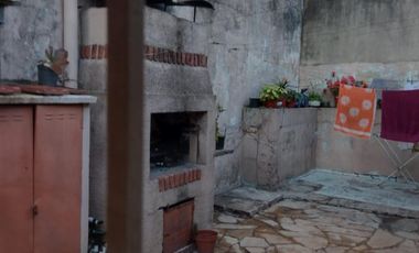 CASA PH AL CONTRAFRENTE IDEAL PARA 2 FAMILIAS EN VENTA - MORON