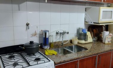 CASA PH AL CONTRAFRENTE IDEAL PARA 2 FAMILIAS EN VENTA - MORON