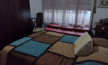 CASA PH AL CONTRAFRENTE IDEAL PARA 2 FAMILIAS EN VENTA - MORON