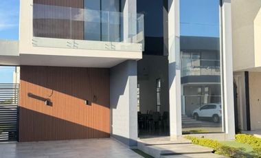 casa en arriendo en bocono. Cod A3418