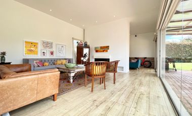 casa en arriendo en hacienda san simón. Cod A8408346