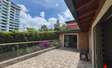 casa en arriendo/venta en alto de las flores. Cod A6313