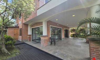 casa en arriendo/venta en alto de las flores. Cod A6313