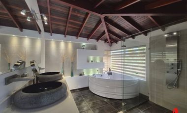 casa en arriendo/venta en alto de las flores. Cod A6313