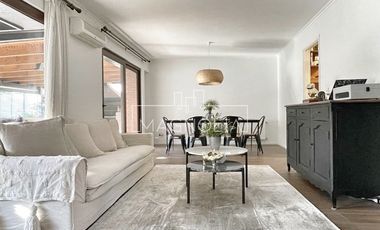 CASA EN VENTA A 11.900 UF CON GRAN TERRAZA CERRADA Y QUINCHO