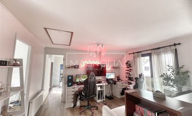 CASA EN VENTA A 11.900 UF CON GRAN TERRAZA CERRADA Y QUINCHO