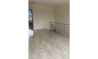 Maat vende Casa en Villeta $450 Millones