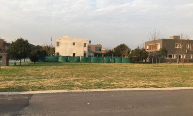 Venta lote en Brisas de Adrogué