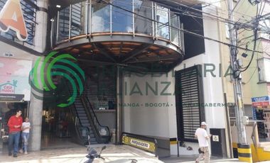 oficina en arriendo en casco antiguo. Cod A16146