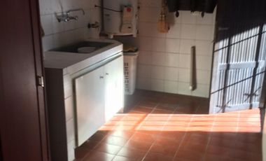 Chalet en zona residencial con pileta!!