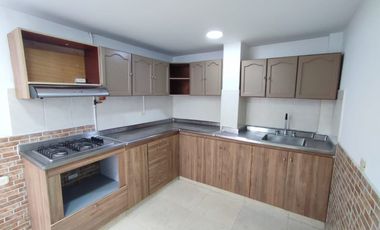 casa en arriendo en la sebastiana. Cod A59135