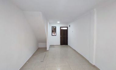 casa en arriendo en la sebastiana. Cod A59135
