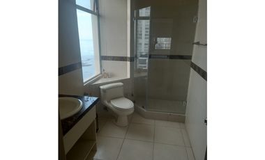 SEA Confiable Vende PH Vista del Mar Av Balboa 2 Recamaras