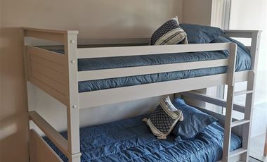 Depto amoblado 2 dorm con 2 Estacionamientos y Bodega