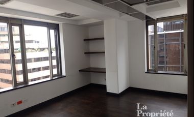 oficina en arriendo/venta en el nogal. Cod A209