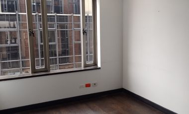 oficina en arriendo/venta en el nogal. Cod A209