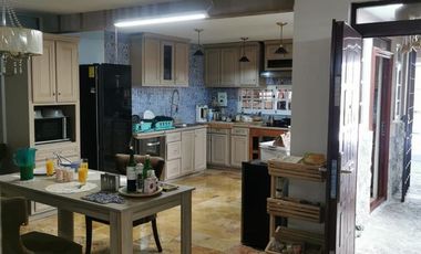 Casa en Lomas de  Santa María con Departamentos