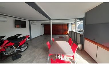 Duplex 4 ambientes con garage doble paralelo