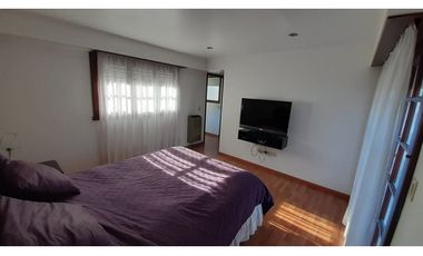 Duplex 4 ambientes con garage doble paralelo