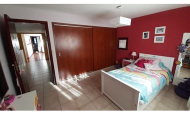 Duplex 4 ambientes con garage doble paralelo