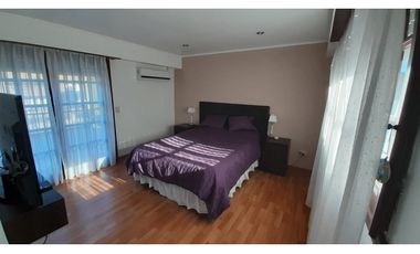 Duplex 4 ambientes con garage doble paralelo