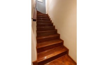 Duplex 4 ambientes con garage doble paralelo