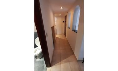 Duplex 4 ambientes con garage doble paralelo