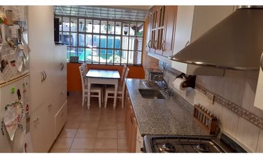 Duplex 4 ambientes con garage doble paralelo