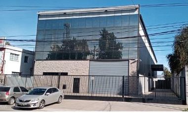Exelente Depósito con oficinas en Avda. Belgrano - Don Torcuato