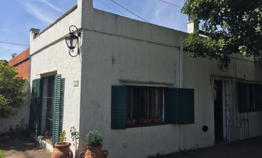 Venta de Casa 4 AMBIENTES, Ituzaingó.
