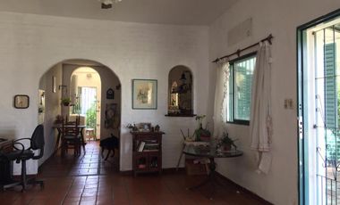 Venta de Casa 4 AMBIENTES, Ituzaingó.