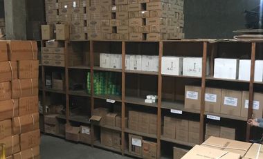 EXCELENTE OPORTUNIDAD !  BODEGA CON OFICINA O TERRENO PARA EDIFICIO EN VENTA EN LA POSTAL