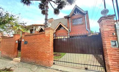Chalet en venta en Castelar Sur